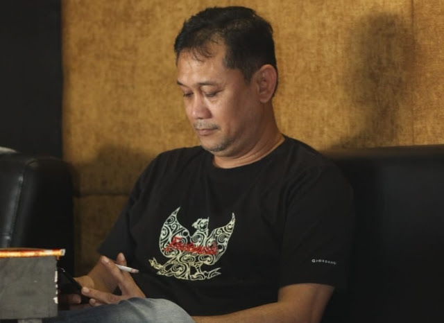 Denny Siregar Makhluk Sakti di Indonesia