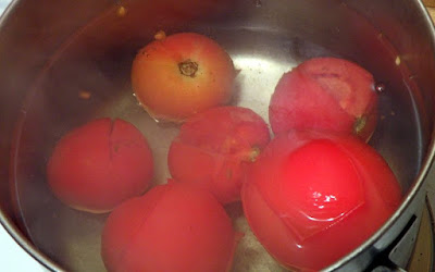 merebus buah tomat
