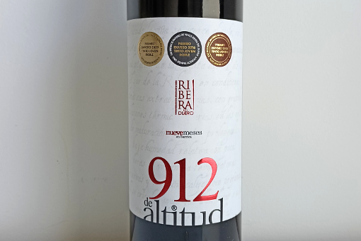 vino tinto 912 de altitud 9 meses