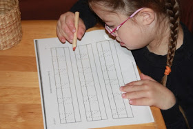 Jolina lernt Buchstaben nach der PEp Methode