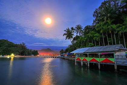 Wisata Keluarga Di Pantai Carocok Painan