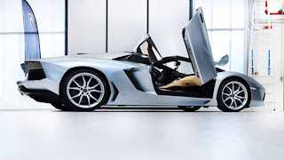 Dream Fantasy Cars-Aventador LP 700-4 Roadster