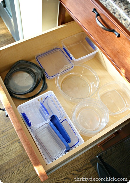 Organized kitchen drawers