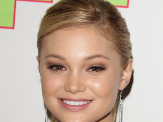 Olivia Holt | The Duff fan screening, Los Angeles