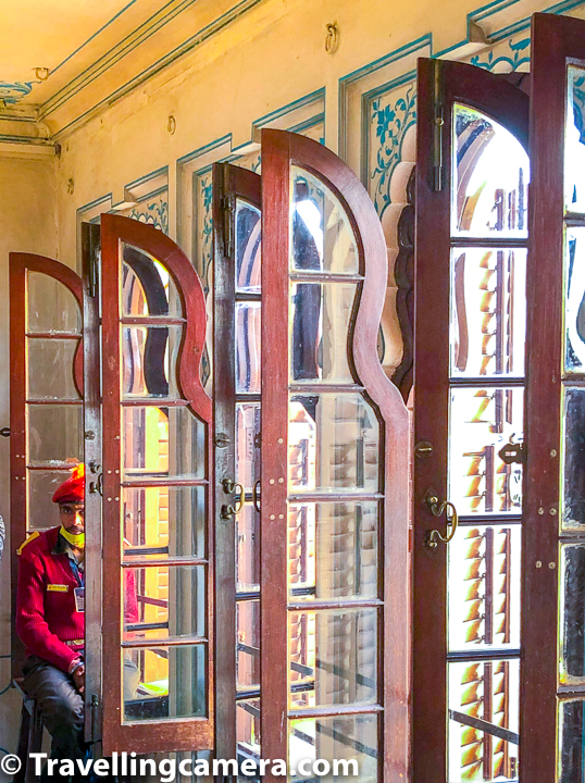 This is part of the Udaipur City Palace where different celebrations used to happen. Above photograph shows windows through which guests used to look at the events happening in central area. There are also windows on other 2 sides for King & queen. This section is essentially divan-e-aam area, which is king’s administrative assembly place with his ministers to discuss the most important issues.