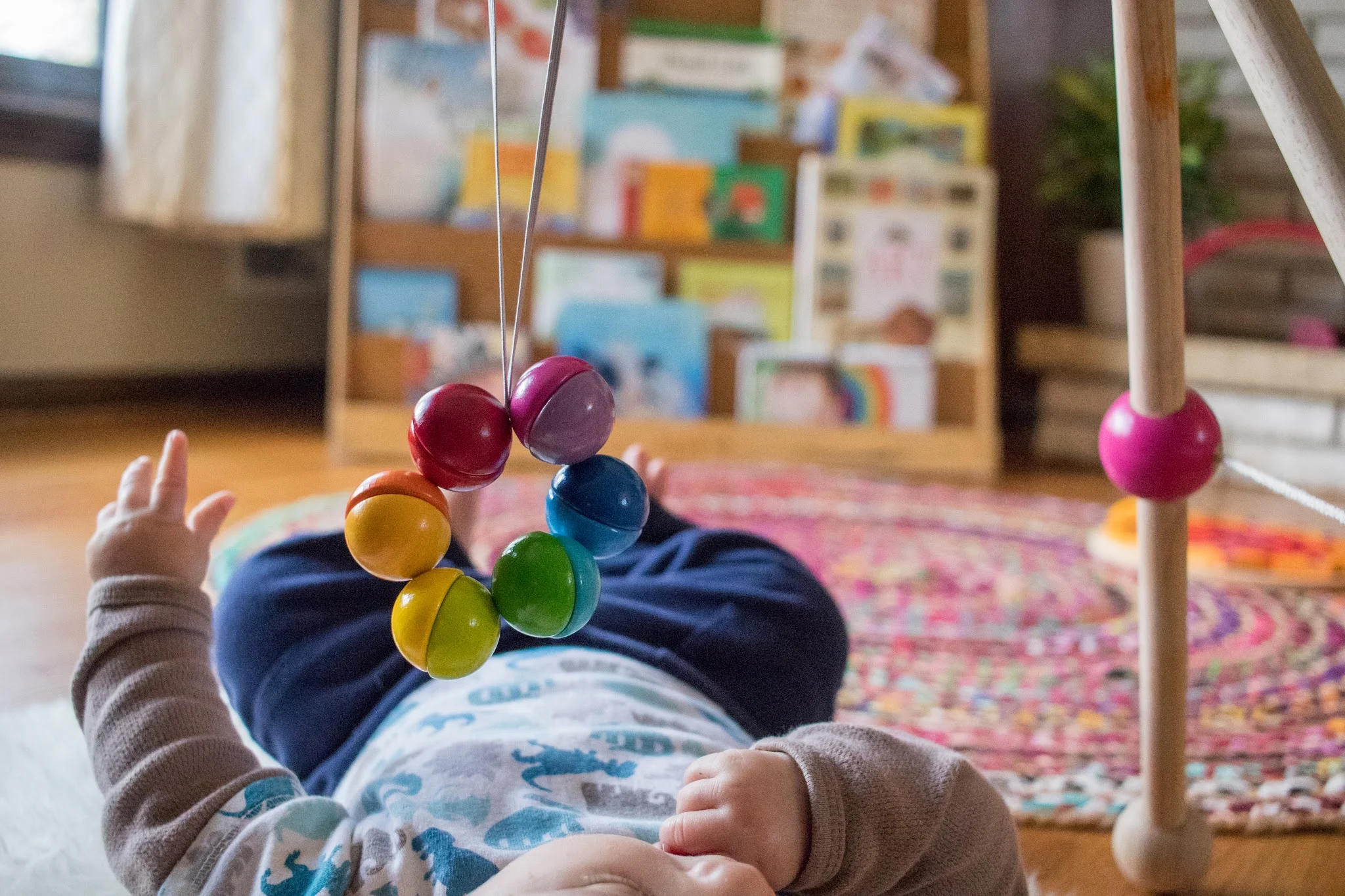 5 Montessori baby activities that you can do with your baby at home today!