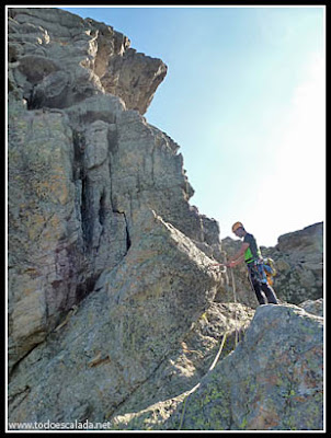 Escalando la arista de Zonza en Coll de Bavella