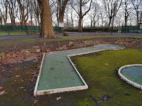 Hexthorpe Flatts Park Crazy Golf course in Doncaster