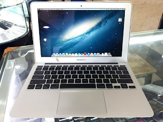 MacBook Air A1370 11-inch Core 2 Duo 1.4GHz RAM 2GB SSD 64GB Kode 401