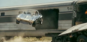 Dom huyendo del tren en marcha en Fast and Furious 5