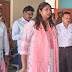 गाजीपुर में मनिहारी विकासखंड का डीएम ने किया निरीक्षण, 3 कर्मचारियों का वेतन रोका