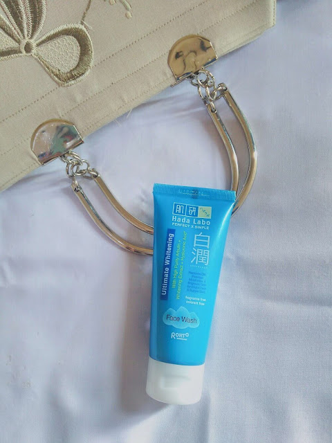 Review Hadalabo Shirojyun Ultimate Whitening Face Wash