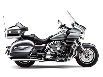 2010 Kawasaki Vulcan 1700 Voyager silver