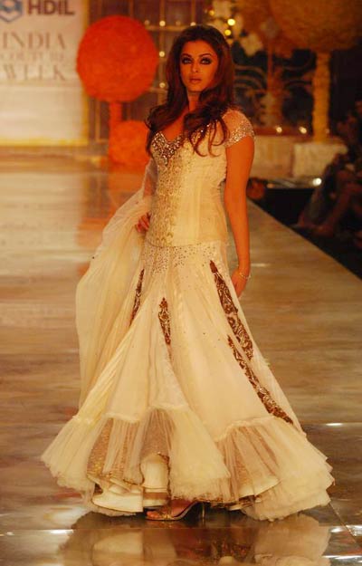 Aishwarya Rai walked the ramp for designer Manish Malhotra