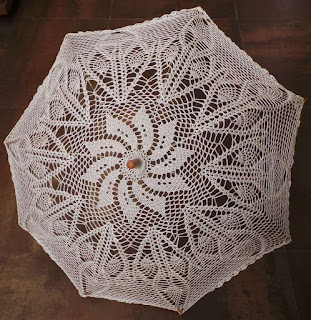 Sweet Nothings Crochet free crochet pattern blog ; photo of the Stunningly superb umbrella