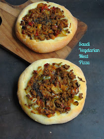 Saudi Vegetarian Meat Pizza, Aysh Abu Laham