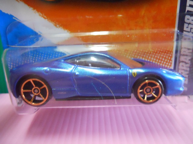 Hot Wheels 2011 146 Ferrari 458 Italia blue 