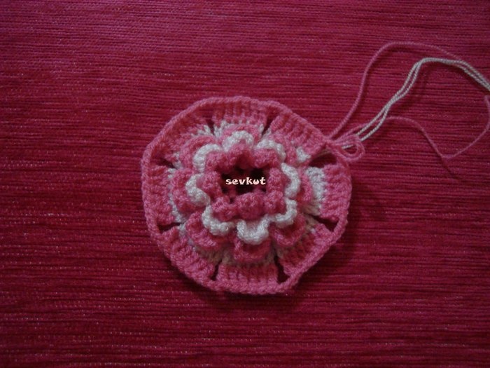 Crochet beauty flower