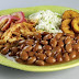 POLLO CON FRIJOLES