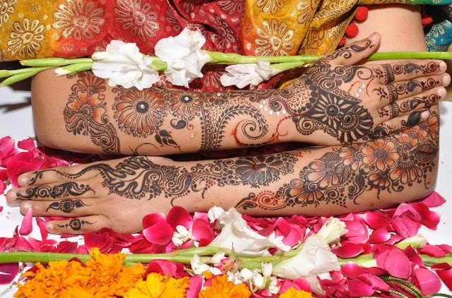 Pakistani Wedding mehndi design photo                                   