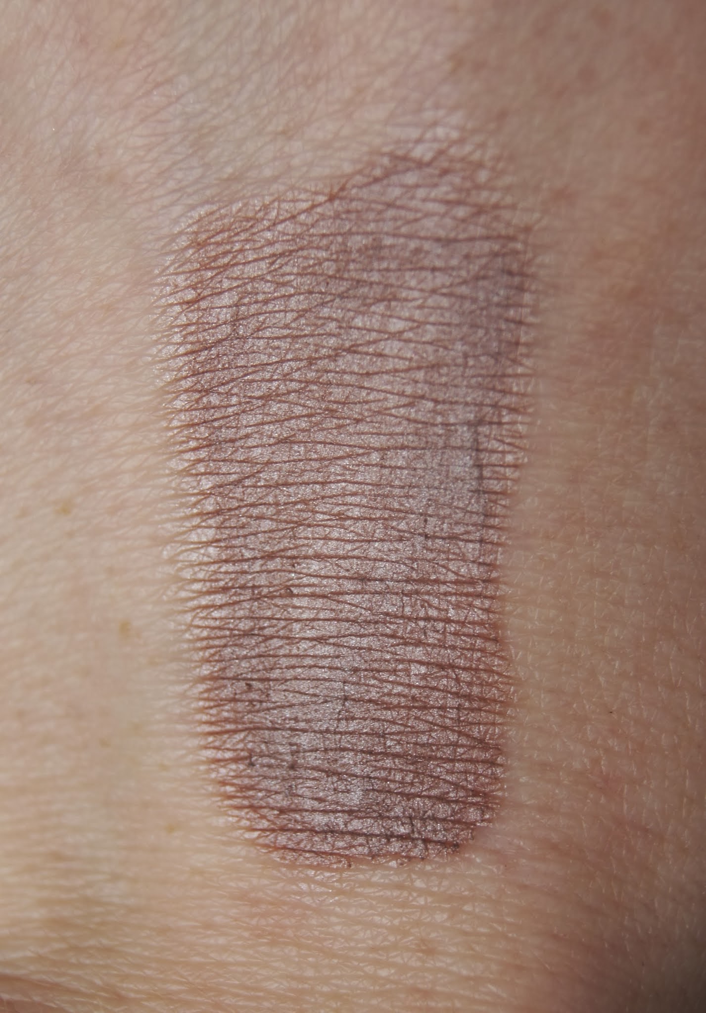 clinique lid smoothie 08 seventh heather cream eyeshadow review swatch purple shimmer