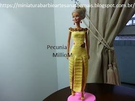Barbie usando Vestido de Croche Com Fenda Dupla Criado Por Pecunia MillioM 5