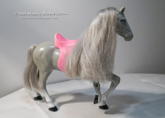 Gloria doll horse as it came to me