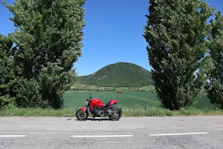 best motorcycle road trips in Italy