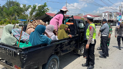 Sat Lantas Polres Pidie Tegur Pengemudi Kenderaan Bak Terbuka Yang Angkut Penumpang 