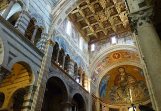 Interior de la Catedral o Duomo de Pisa.