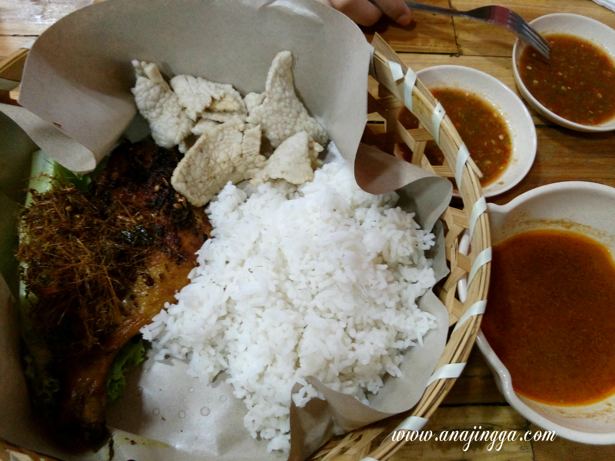 Nasi Kukus Sedap Di Boraq Boraq Restaurant, Rawang - anajingga