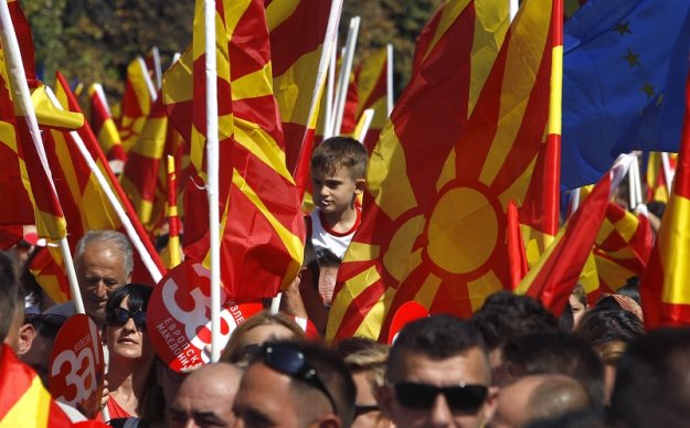 Νομιμοποιείται η «μακεδονική» Διασπορά και τα ζητά όλα...