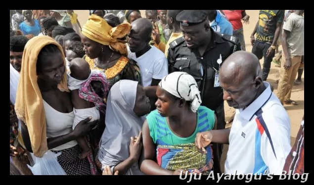 EFCC's Ibrahim Magu begins New Year celebration with Boko Haram victims (photos)