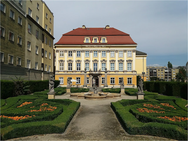 Barokowy ogród przy Pałacu Królewskim we Wrocławiu