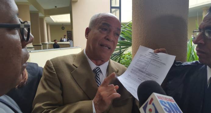 Pedirán prisión contra abogado Jhonny Portorreal por estafa a “Familia Rosario”