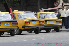 Carros marca Lada que hacen servicio de taxi en La Habana 