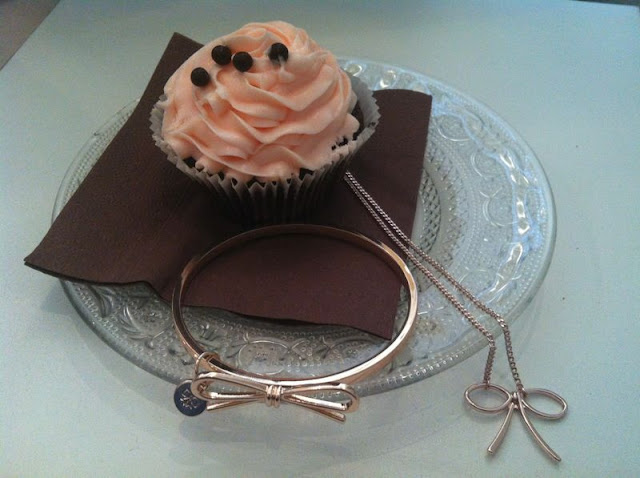 Be Chic bijoux jewellery Beauty Must Have Collection Collana con Fiocco Bangle con Fiocco That's bakery milano cupcake