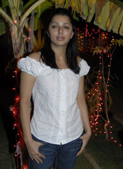 bhumika chawla at thakita thakita press meet unseen pics