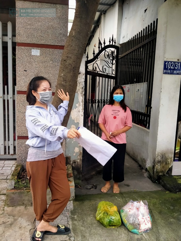 bác ái mùa dịch