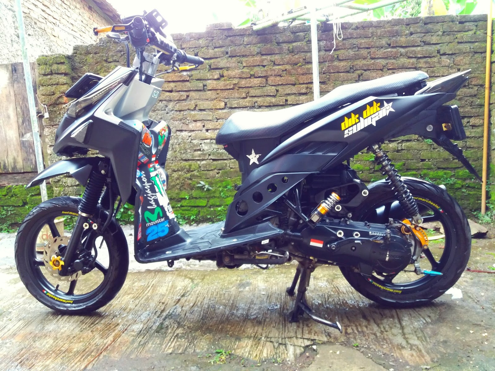 MODIFIKASI VARIO SUPERMOTO