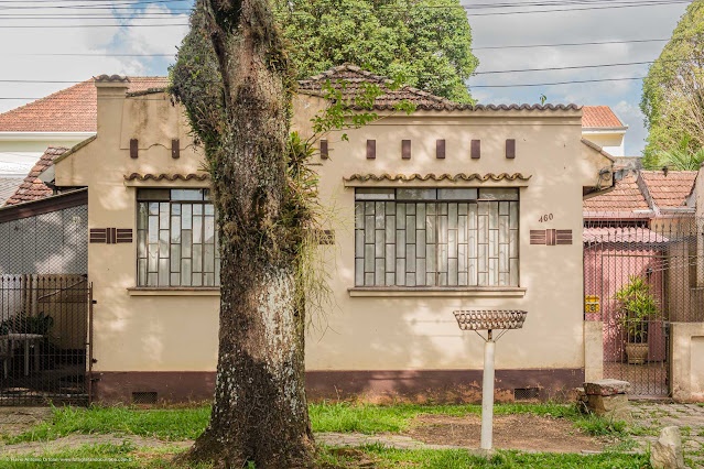 Casa de madeira e alvenaria no Bom Retiro - frontaria