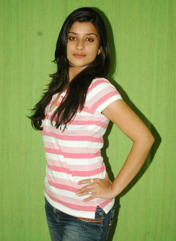 Actress Madhurima Latest Photo Shoot Gallery Photoshoot images