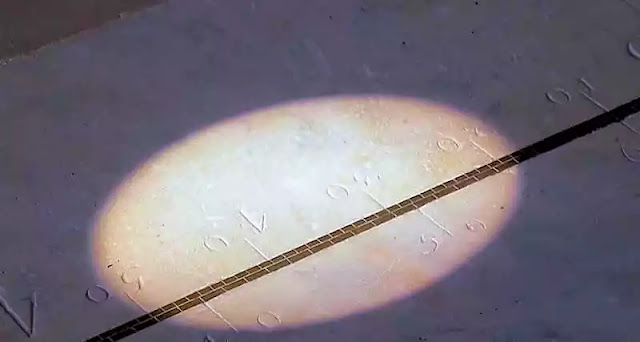 gnomon meridiano en Observatorio París