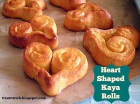 Heart Shaped Kaya Rolls Recipe @ treatntrick.blogspot.com