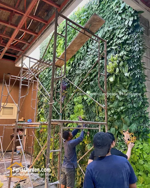 Jasa Vertical Garden di Malang | Tukang Taman Vertical Asli & Vertical Sintetis Malang