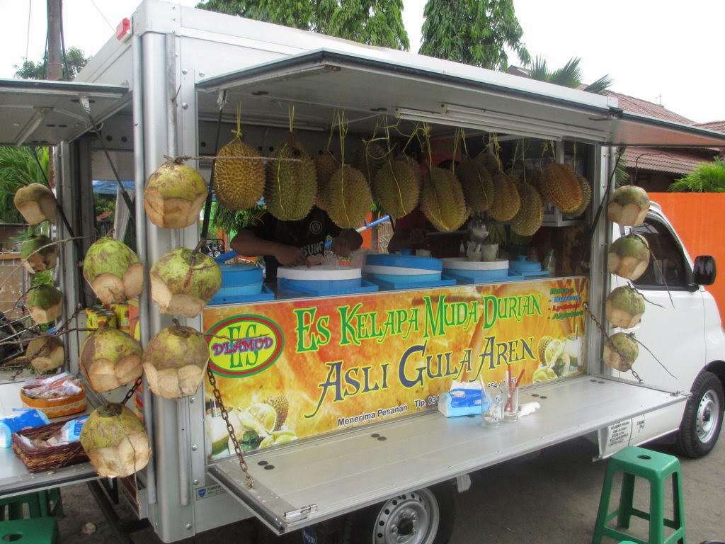 Es Kelapa Muda Durian Sidoarjo Rumah Maya Tatit