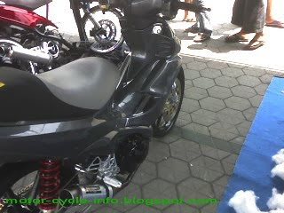 Modifikasi motor Suzuki Arashi foto contest