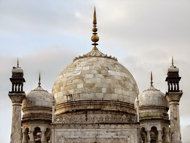 Taj Mahal India tak hanya satu....!!!