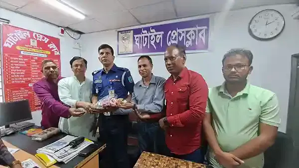 ঘাটাইলে প্রেসক্লাবের সাংবাদিকদের সাথে ওসির মতবিনিময় সভা অনুষ্ঠিত