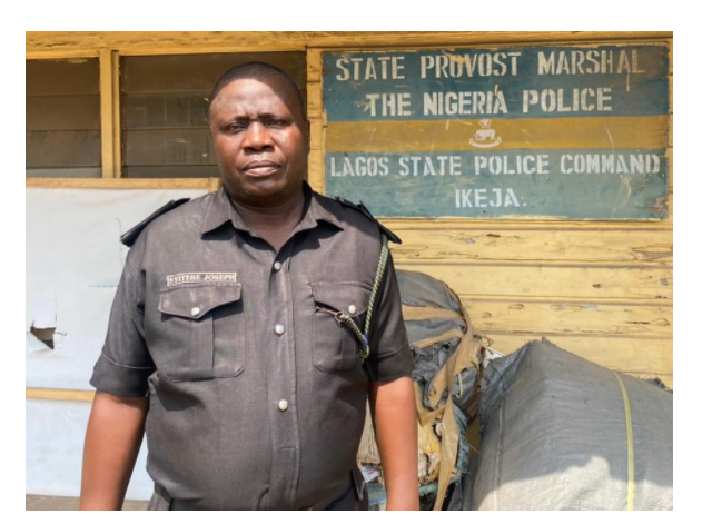 Police officer in hot soup after extorting N50,000 from a corps member - Gistcent